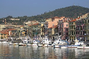 We are continually refining and adding to our portfolio of Nice Places to stay in Italy, so visit our site regularly to find somewhere just that little bit special. All our places to stay are presented with photos and descriptions taken and selected by us personally to give an impression as true to the reality as we can. All places are chosen by our team here in Italy for their combination of price, quality, charm and location. We work in partnership with family run hotels, guest houses and self-catering accommodations. This is NOT an unverified 'web portal' or online directory - we select only those places which we believe make excellent places to base a 1 week holiday or longer.